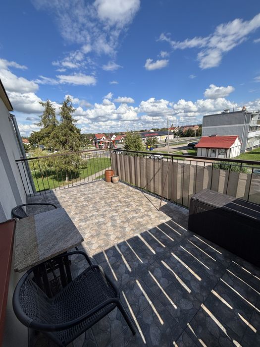 Wysokie mieszkanie 60 m² z balkonem 14 m² i piwnicą 30 m²