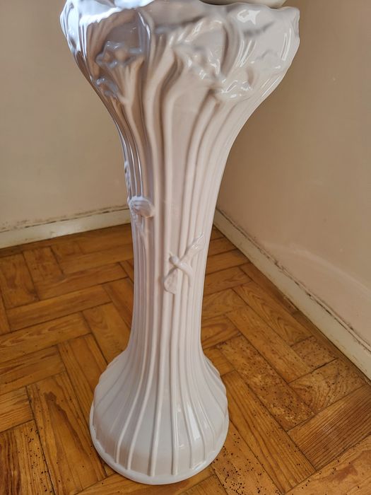 Coluna para suporte se plantas