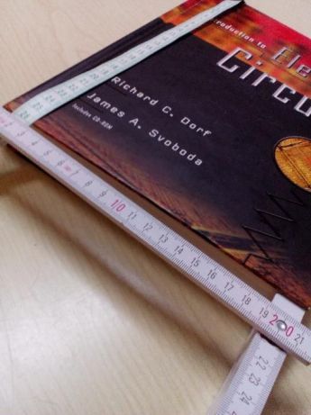 Electric Circuits de Dorf e Svoboda.