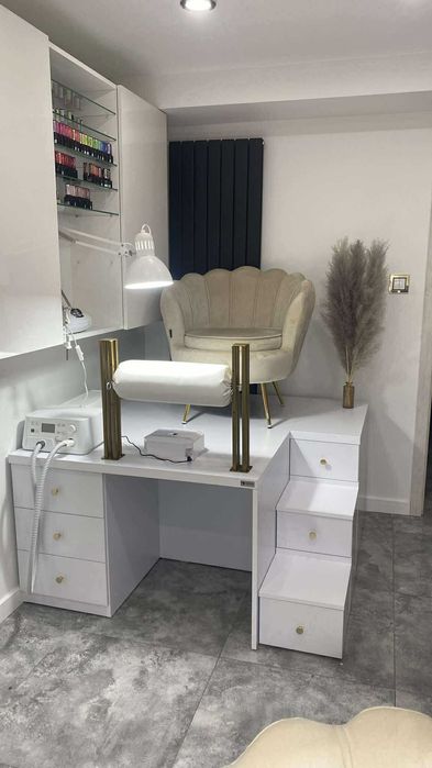 Podest do pedicure z miejscem na nogi NOWY WODOODPORNY  na wymiar