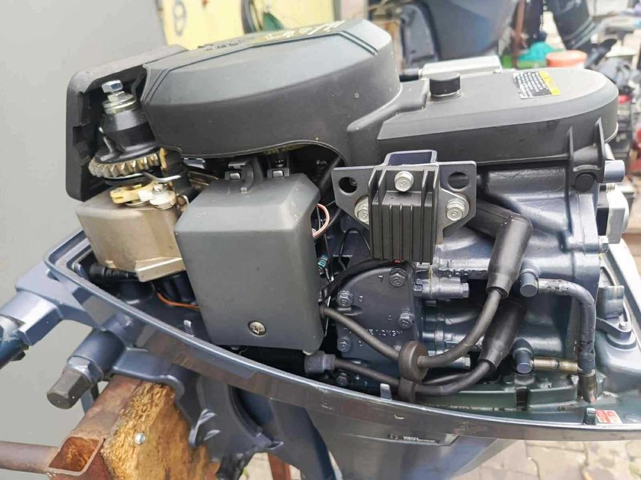 Silnik zaburtowy Yamaha 8 koni stopa L