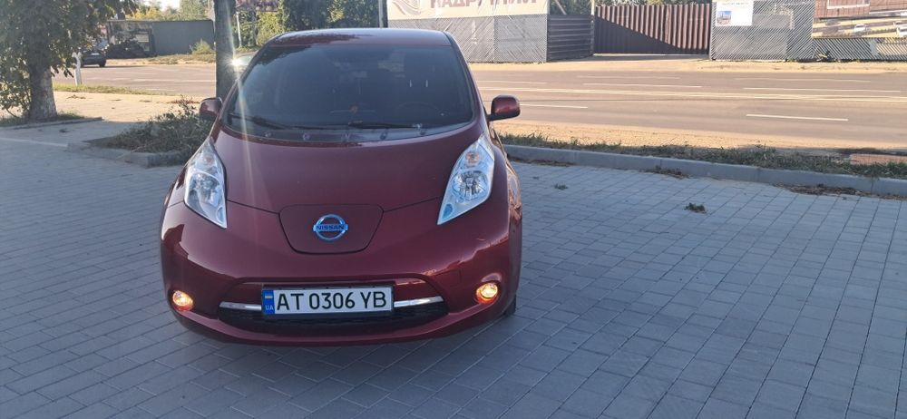 Nissan Leaf 24 kwt 2015р.