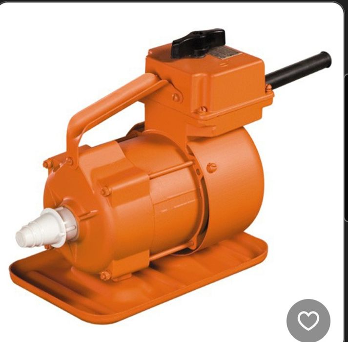 Продам циркулярку , вібратор для бетону