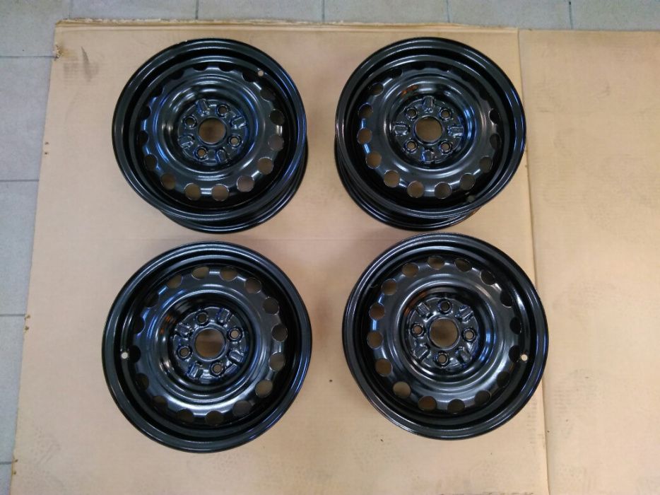 Felgi stalowe 14" 4x100 4,5x14 ET 39 Toyota aygo citroen c1 peugeot107
