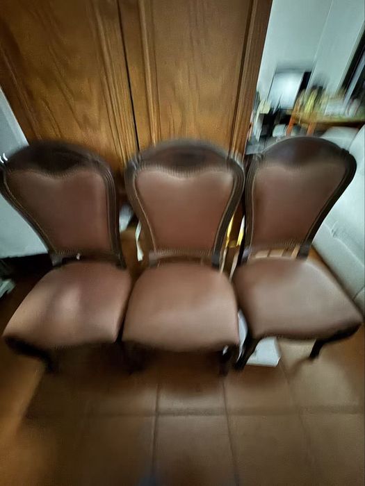 Cadeiras Elegantes de Madeira com Estofado - Conjunto de 3