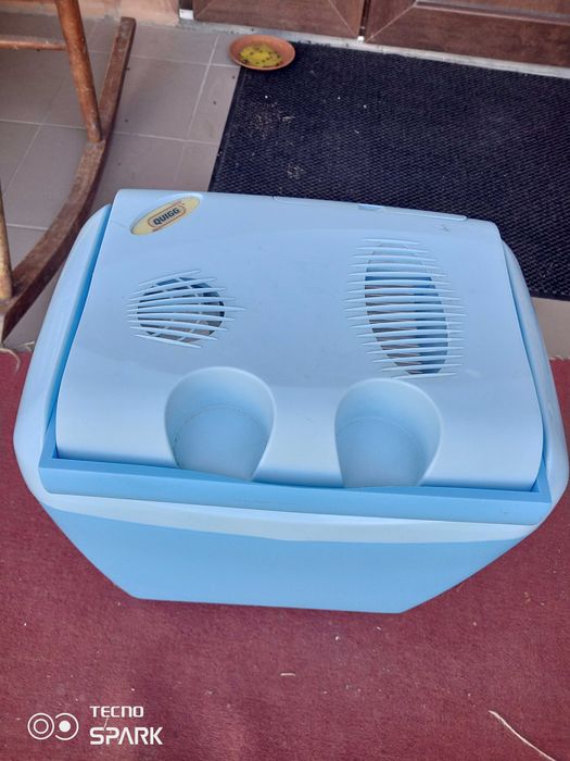 Автоохолоджувач,термос.