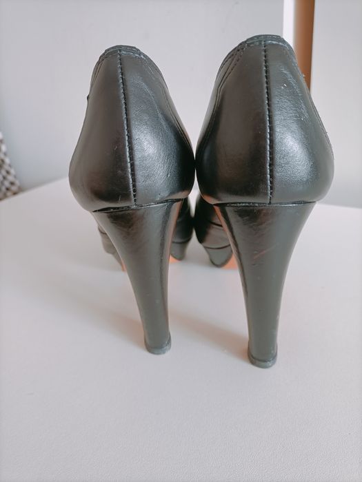 Sapatos compensados