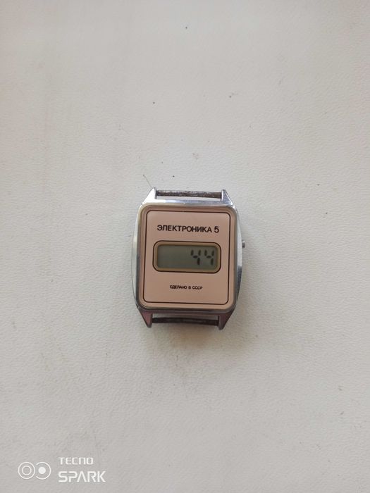 Часы женские СССР.
