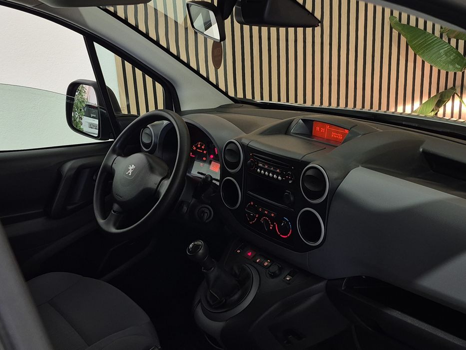 Peugeot Partner L2 1.6HDI - 5 LUGARES | GARANTIA | LONGA