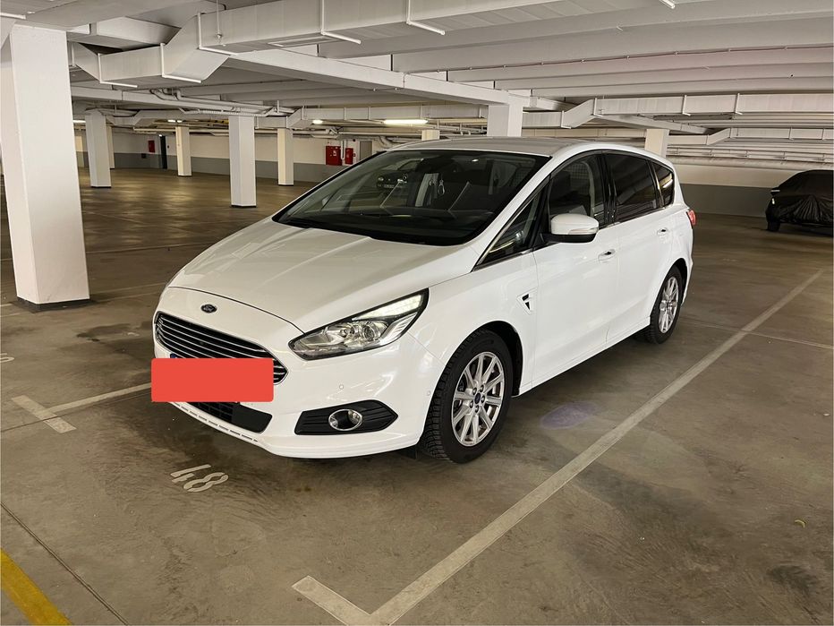 Samochod Ford Smax 2016