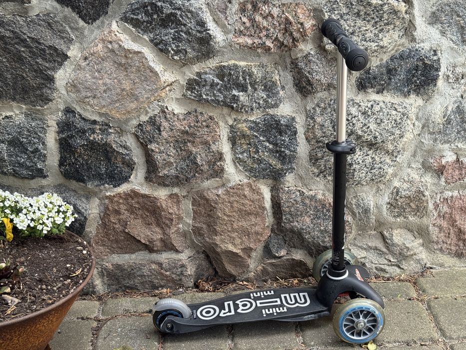 Hulajnoga trzykołowa, stan bardzo dobry