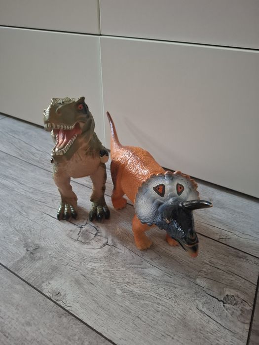 Gumowe dinozaury