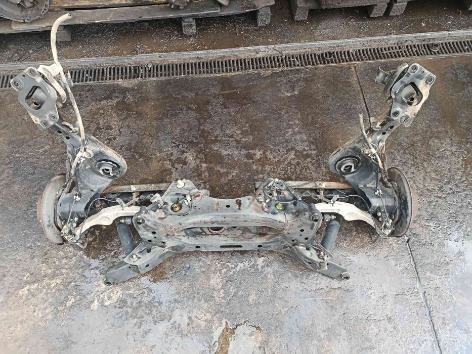 Charriot trás NISSAN Qashqai/Qashqai+2 I (J10, JJ10)