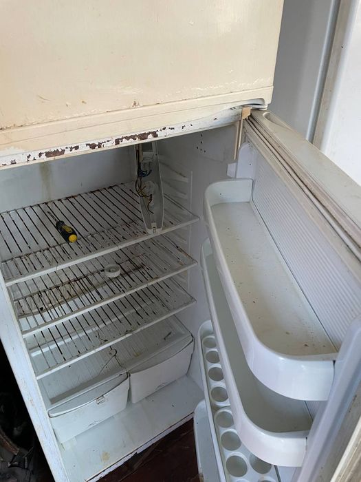 Продаю холодильник