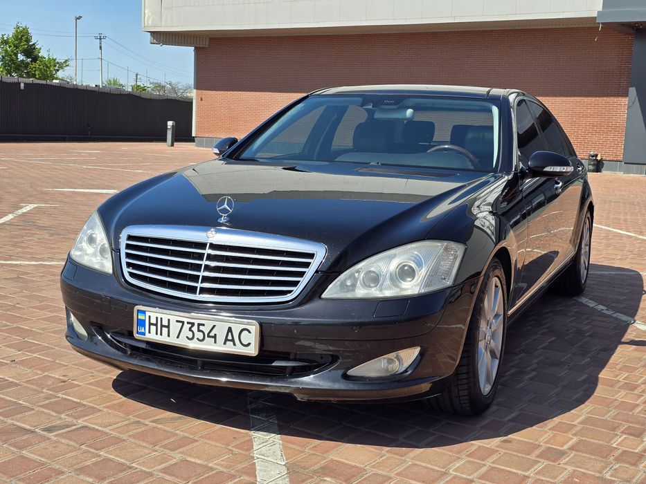 Продам свой Mercedes Benz w221 Long S500 5.5 идеальный