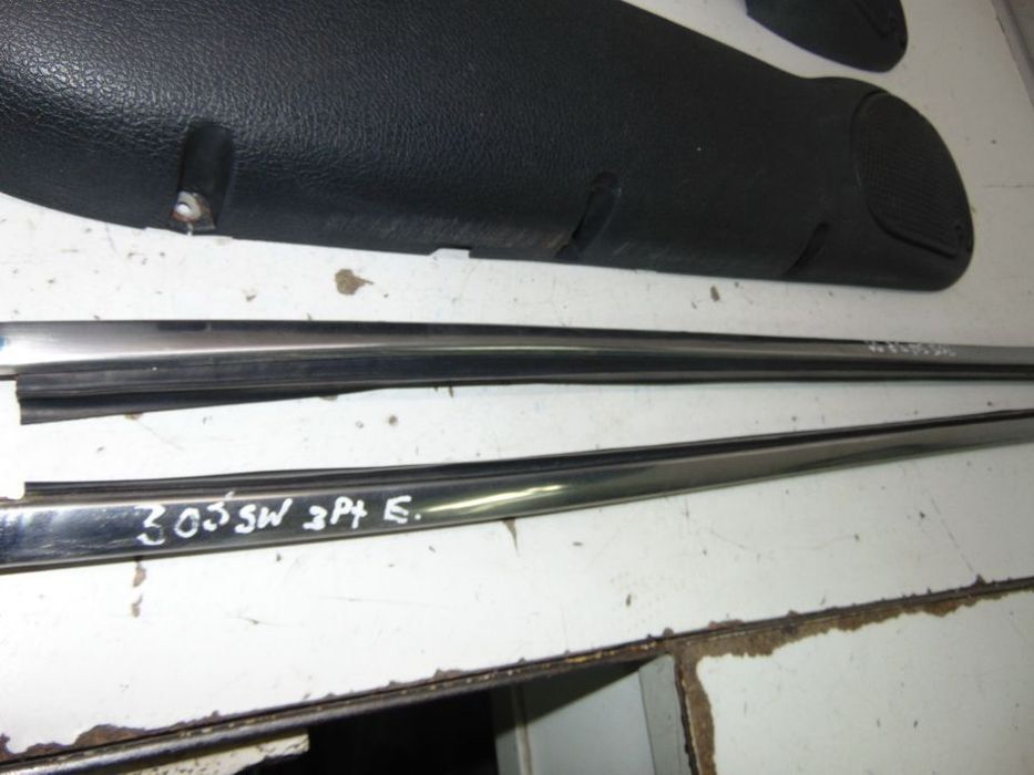 Peugeot 305 sw raspadores