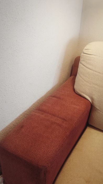 Sofá • 3 lugares // Beje & Bordeaux