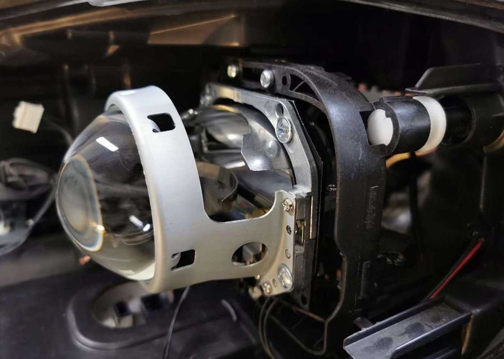 Установка Замена Линз Ремонт Фар Биксеноновые Ксеноновые Лампы Ксенон