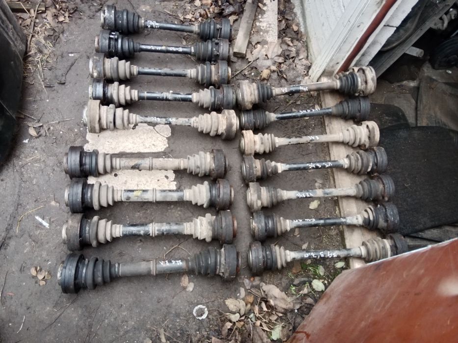 Полуось привод  bmw e 32  e 28 e 21 e 12 e 34