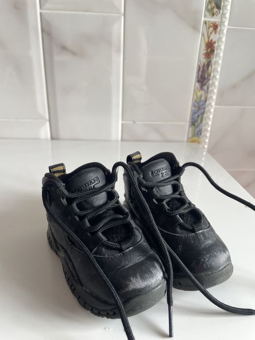 Дитячі кросівки jordan nike 22 розмір шкіра