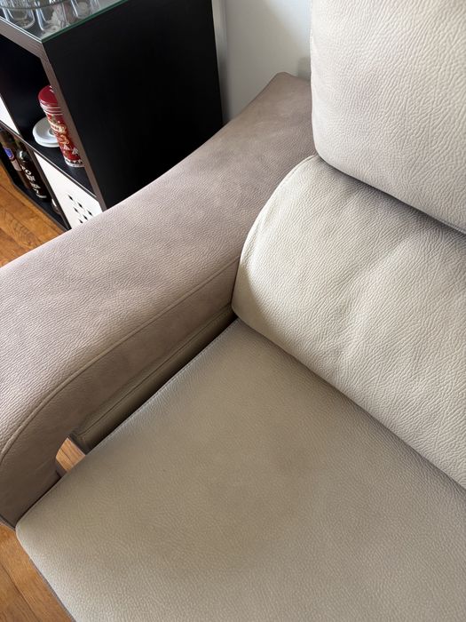 Sofá com chaise + cama + 2 puffs