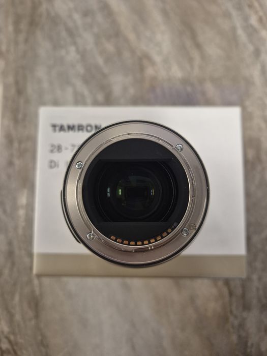 Універсальний об'єктив Tamron AF 28-75mm f/2.8 Di III VXD G2 (A063)