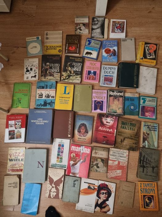 Zestaw książek  stan bardzo dobry 148 sztuk  thriller itp