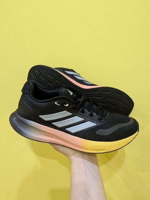 Кросівки Adidas жіночі кроси Адідас  38р взуття