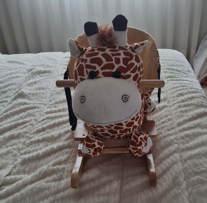 Girafa baloiço com música