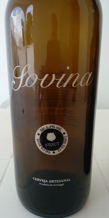 2 garrafas de vidro de cerveja artesanal Portuguesa