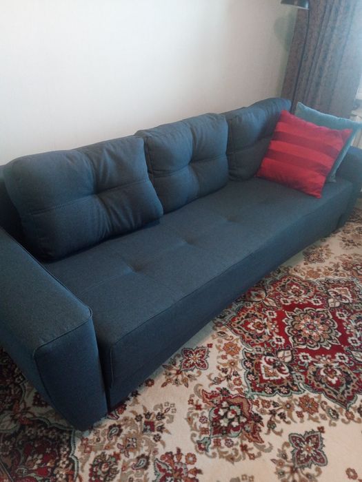 Диван розкладний темно синього кольору