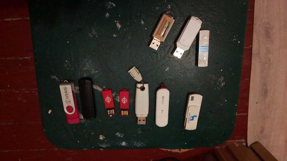 флешки по 50 гривен 2,4,8 ГБ