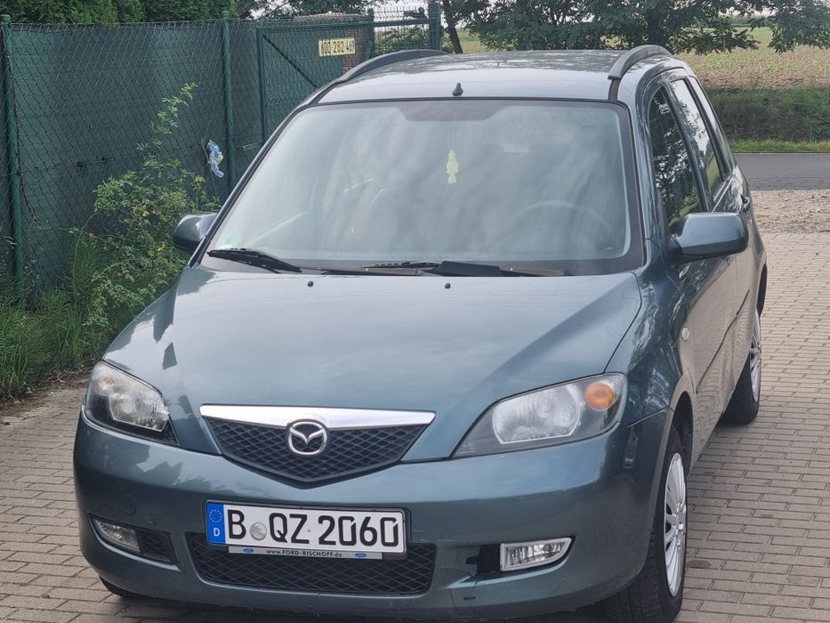 Ładna mazda 2 maly przebieg 153 tys bez rdzy