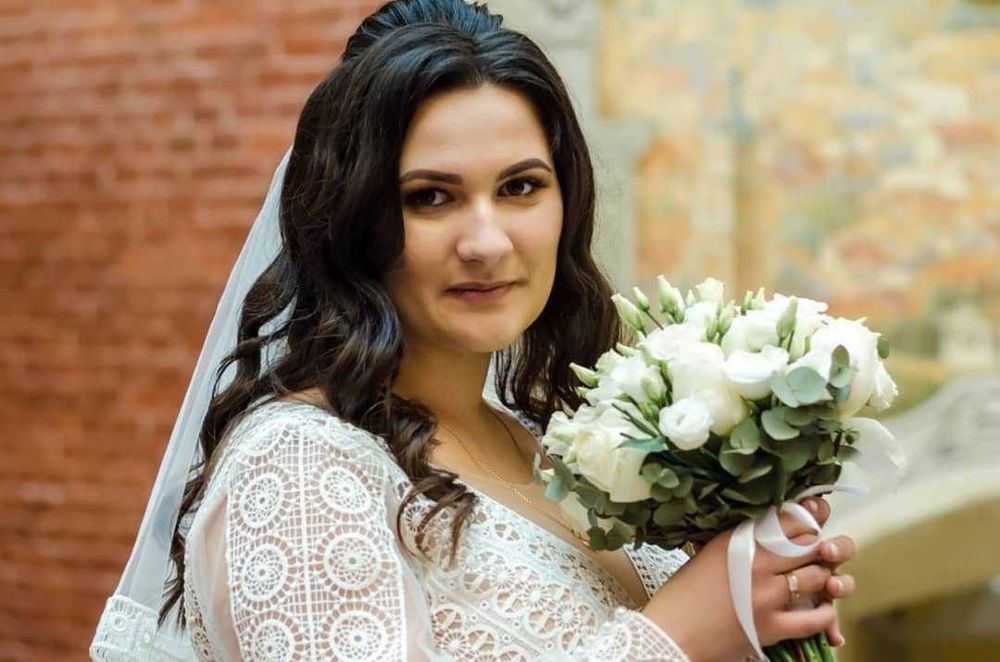 Продається весільна сукня