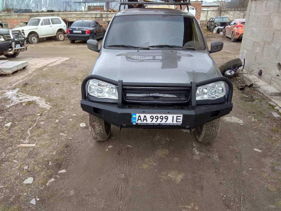Бампер Chevrolet Niva ВАЗ 2123 силовой передний