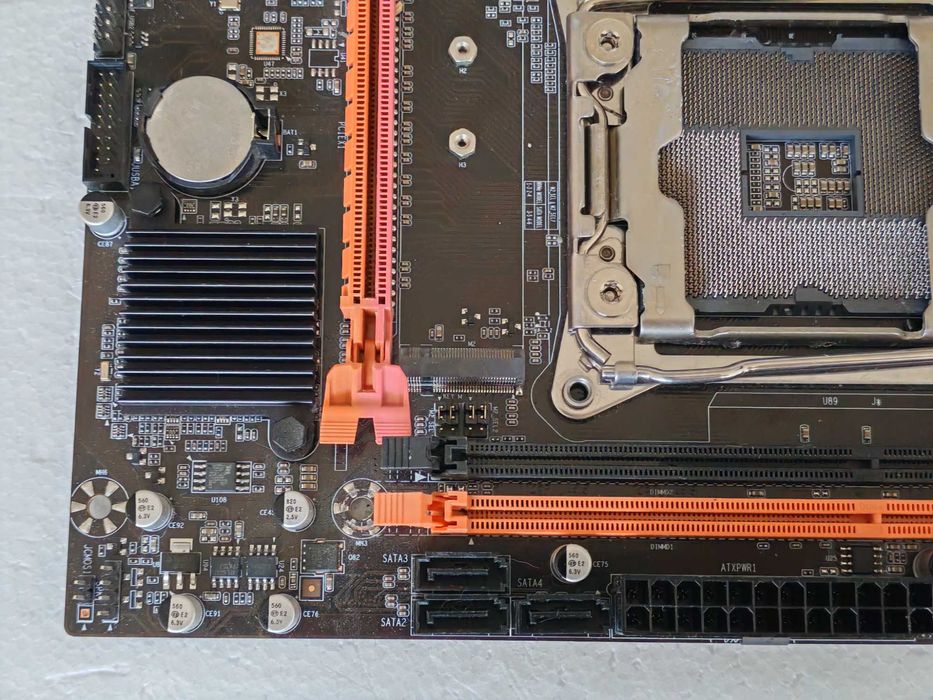 Материнская плата Huananzhi X99E-K4 H55 LGA2011-3 DDR4 под ремонт