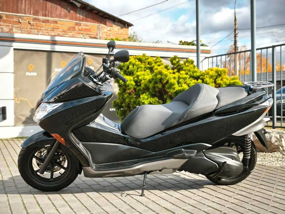 Макси-Скутер Honda Forza 250 Z MF10 ABS  2011рік пробіг: 20 909 км