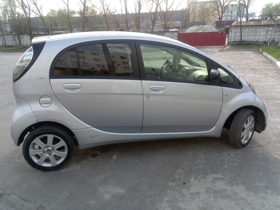 Citroen C- Zero 2013 Електроавтомобиль
