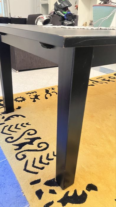 Mesa em madeira 6 cadeiras ate  extensível