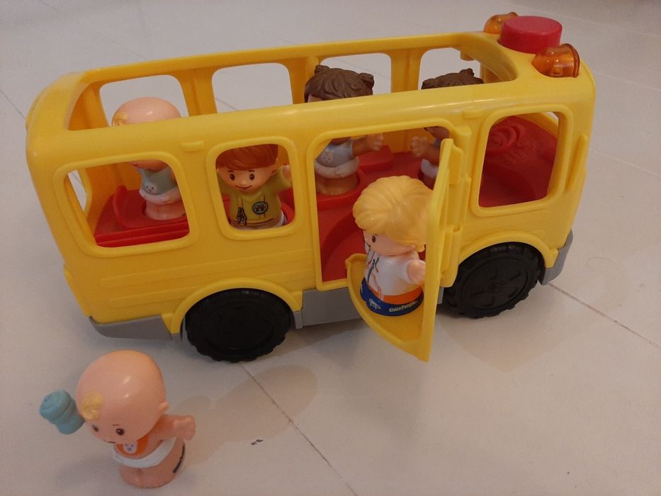 Autobus Little People interaktywny, plus figurki 6 dzieci