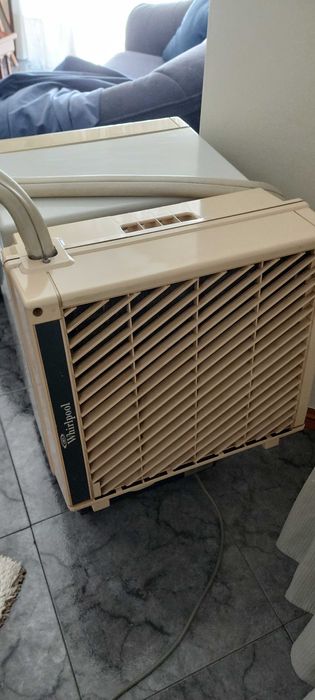 Ar Condicionado Portátil Whirlpool AMB 485 c/comando a distancia
