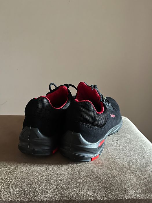 Czarne buty robocze z czerwonymi zdobieniami Lemaitre Riley Low