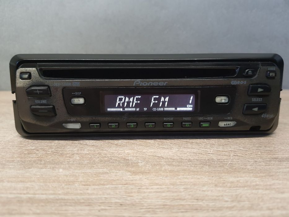 Radio samochodowe Pioneer z CD, RDS DEH-1730R, RCA Klasyk, Sprawne radio