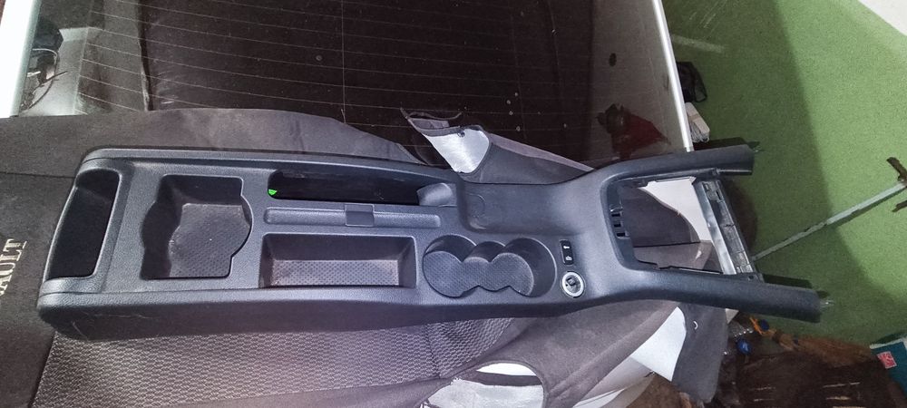 Консоль Skoda Octavia A5