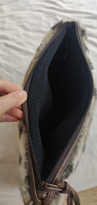 Torebka do ręki kopertówka futro miś panterka