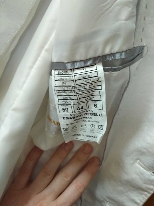 Костюм чоловічий,білий весільний!