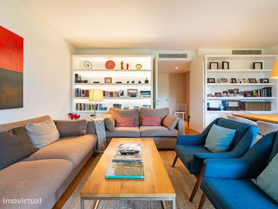 Apartamento T2 de Luxo com Jardim Privativo no Restelo, inserido em...