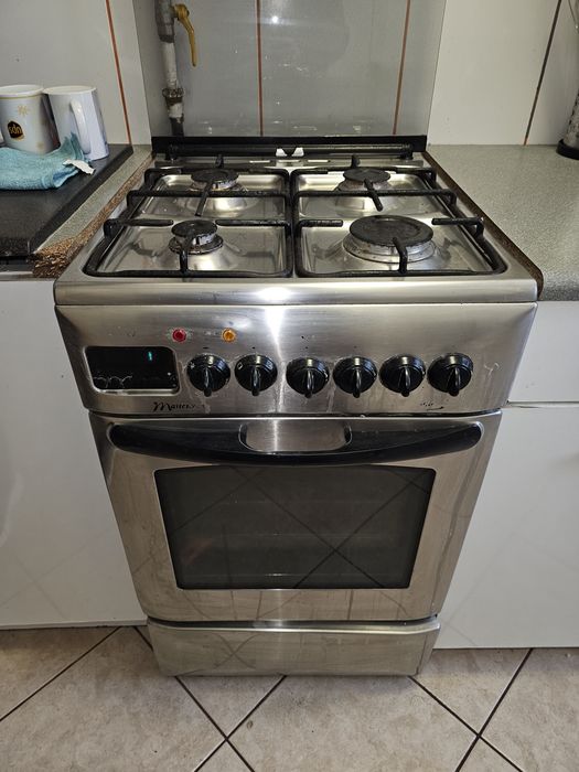 Kuchenka gazowa z piekarnikiem elektrycznym mastercook