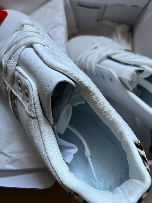 NOVOS / Tenis novos n 39