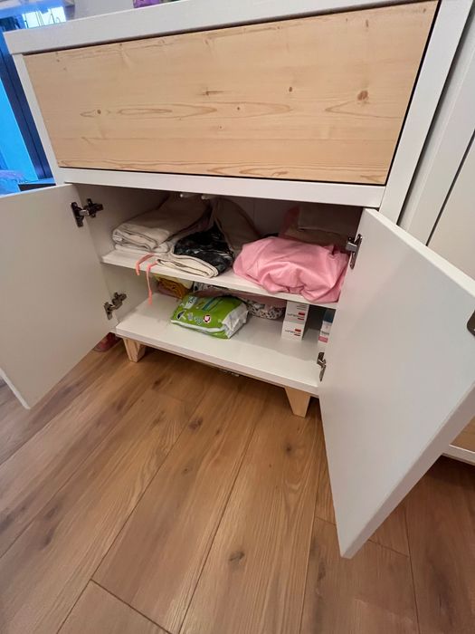 Meble dziecięce - szafa, komoda, łóżeczko dzieciece